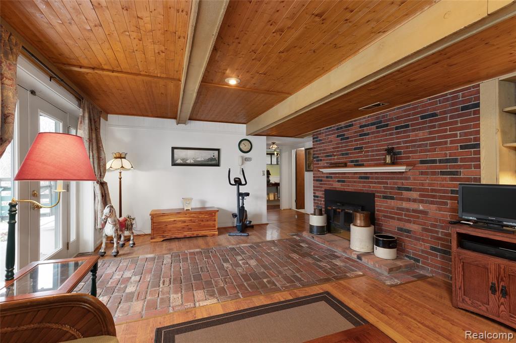 9801 Gibbs Road, Clarkston, MI 48348 — Photo 21