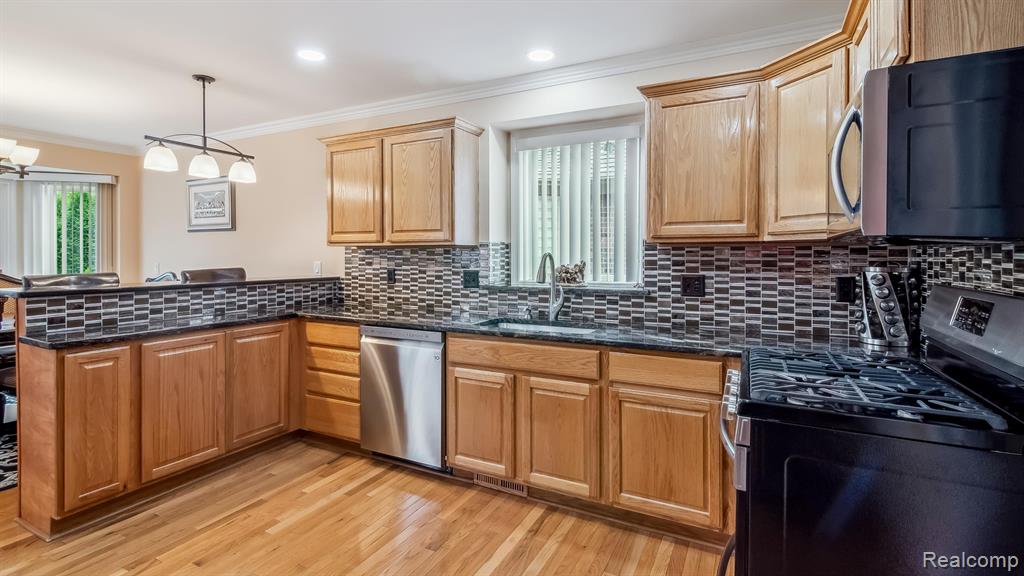 40220 LONG HORN Drive, Sterling Heights, MI 48313 — Photo 10