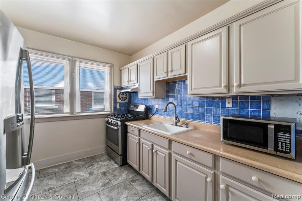 6625 Reuter Street, Dearborn, MI 48126 — Photo 20