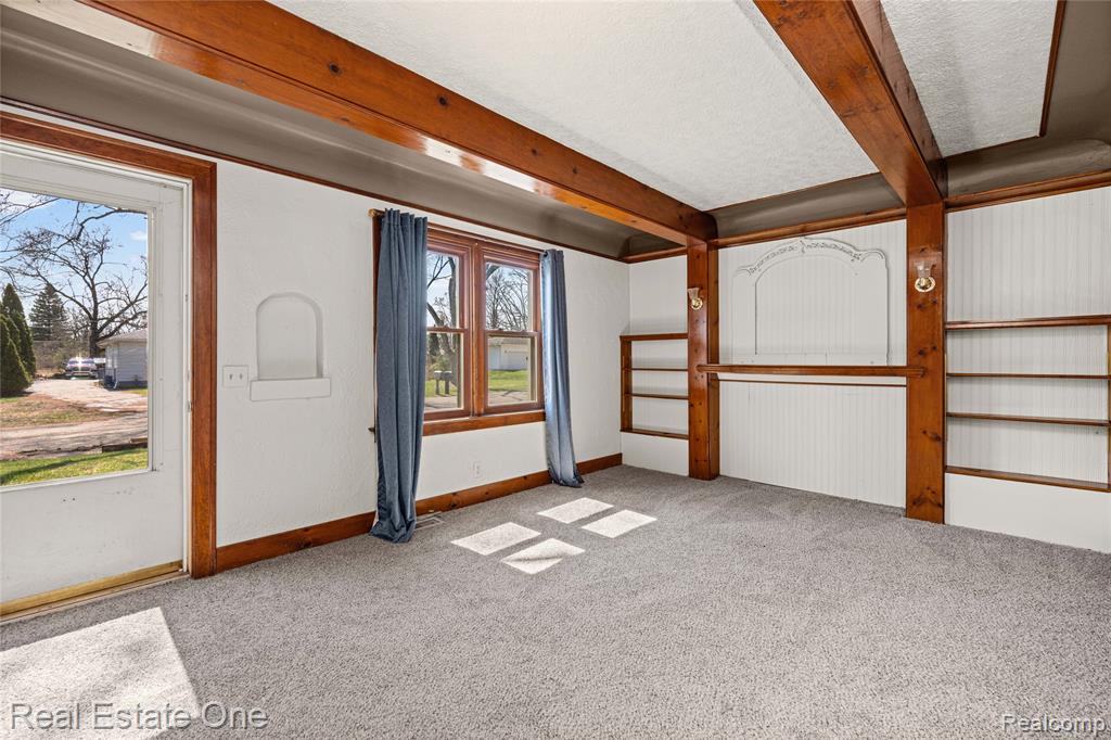 4058 Lomley Avenue, Waterford, MI 48329 — Photo 5