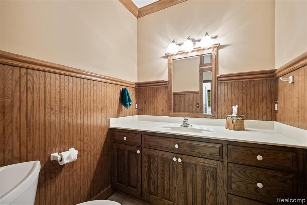 9736 Cross Creek Drive, South Lyon, MI 48178 — Photo 25