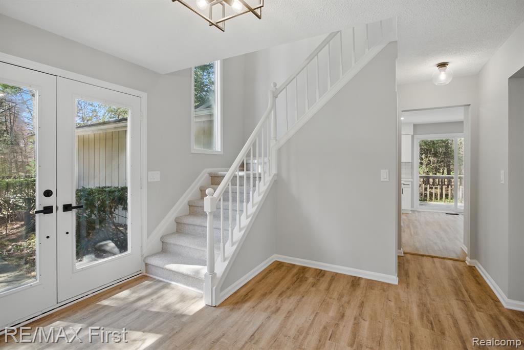 6620 RED CEDAR Lane, West Bloomfield, MI 48324 — Photo 12