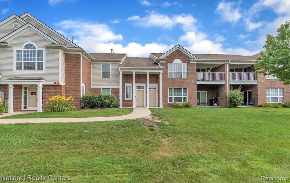 16707 CARRIAGE Way, Northville, MI 48168 — Photo 25