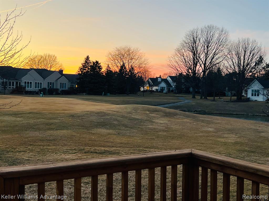 39547 CHAMPION Court, Northville, MI 48168 — Photo 9