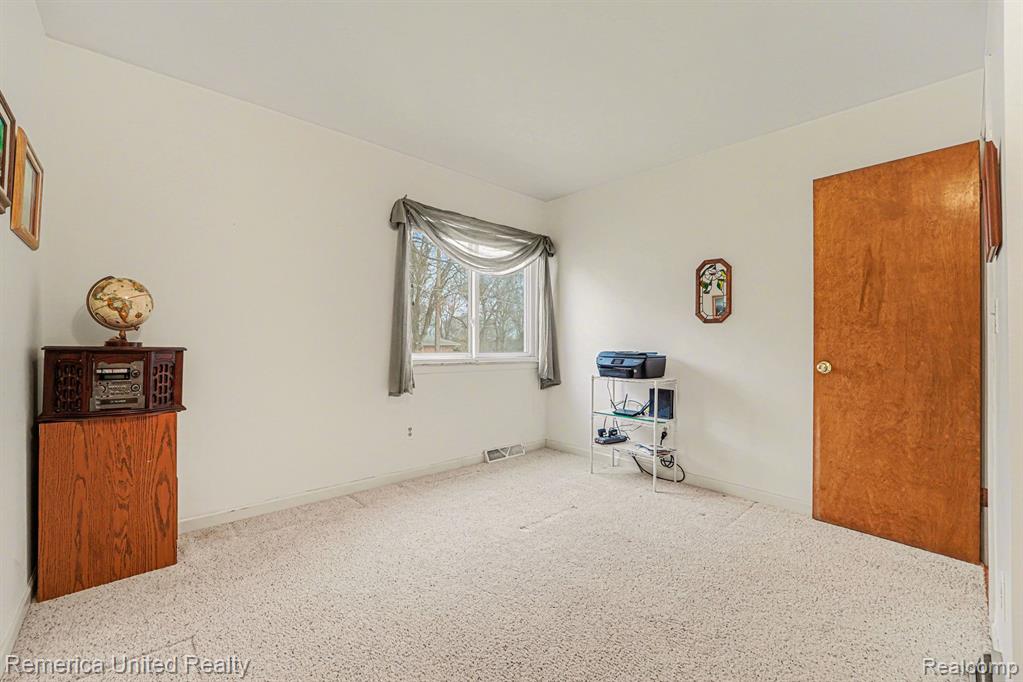 11796 Post Lane, South Lyon, MI 48178 — Photo 20