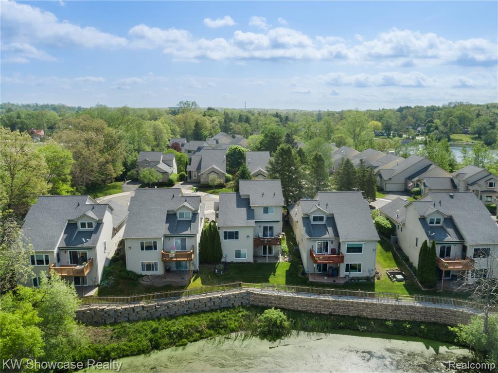 727 Mill Pointe Drive, 16, Milford, MI 48381 — Photo 48