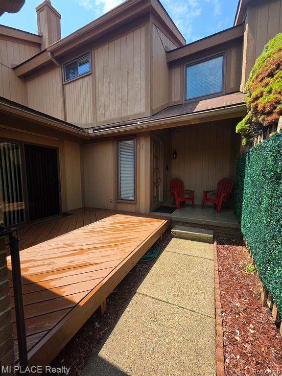 6220 Andrea Lane, West Bloomfield, MI — Photo 2