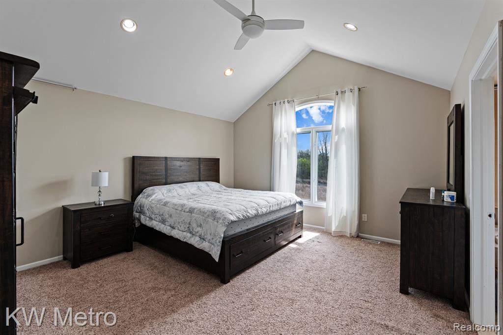9025 HURON BLUFFS Drive, White Lake, MI — Photo 26