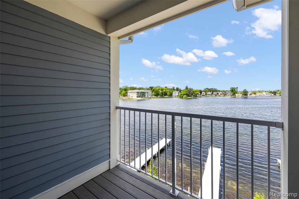 460 Mystic Cove Lane, Lake Orion, MI 48362 — Photo 15