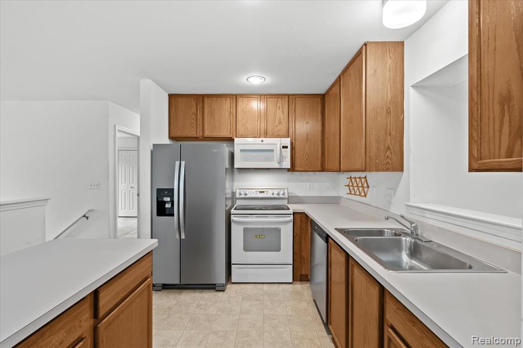 7140 Maplelawn Drive, Ypsilanti, MI 48197 — Photo 9
