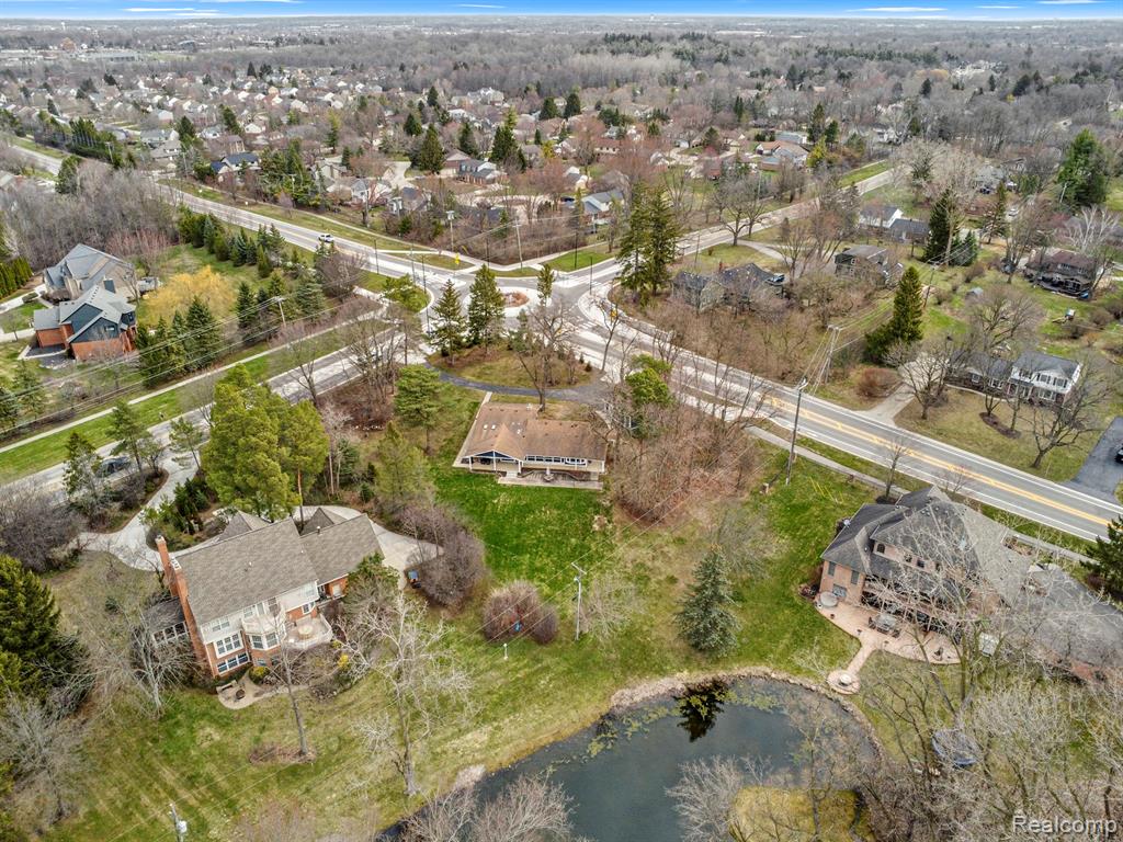 45401 W 9 Mile Road, Novi, MI — Photo 31
