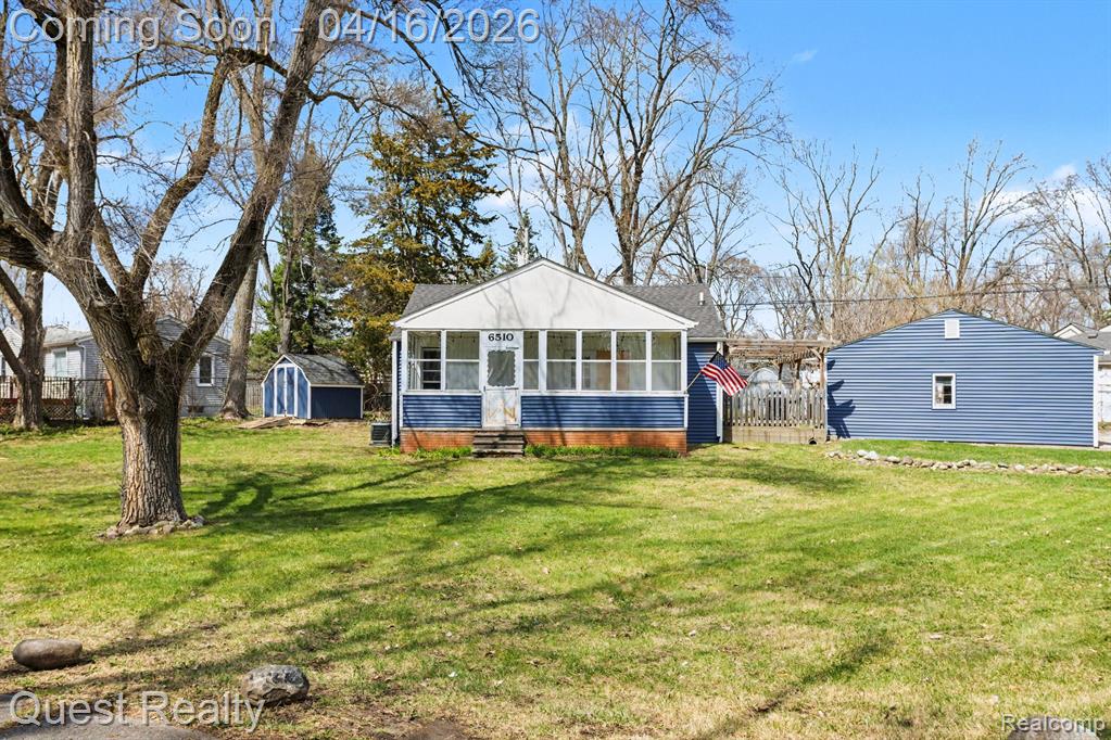6510 Oakridge Drive, Waterford, MI 48329 — Photo 3
