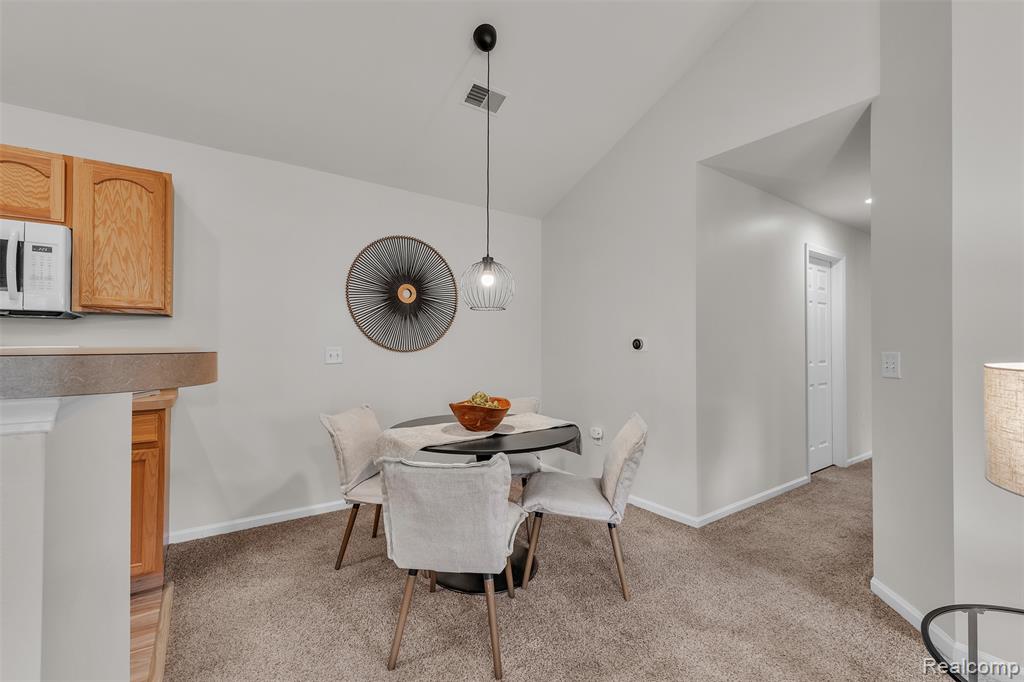 592 Olde English Circle, Howell, MI 48855 — Photo 10