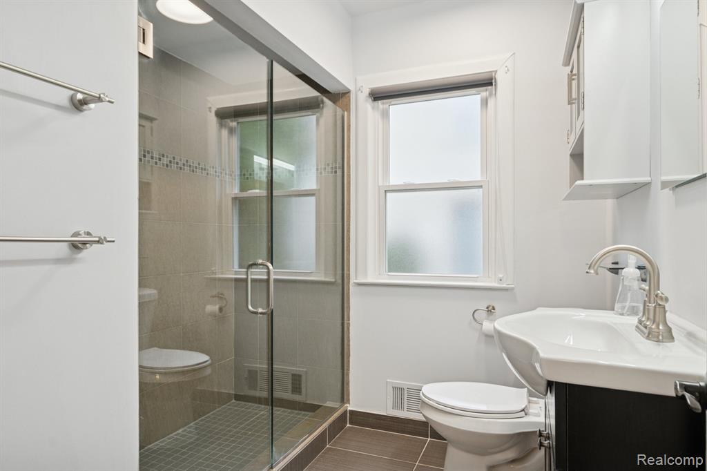 32463 Sheridan, Beverly Hills, MI 48025 — Photo 29