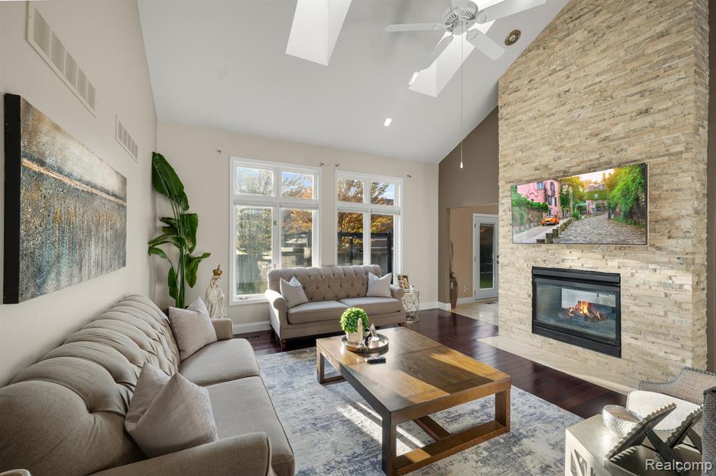 45021 Riverwoods Drive, Macomb, MI 48044 — Photo 39