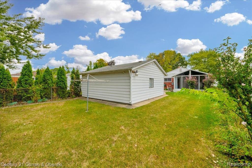 5965 Berwyn Street, Dearborn Heights, MI 48127 — Photo 25