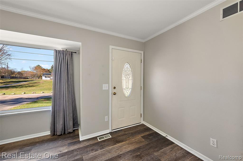 9600 Yale Avenue, Clarkston, MI 48348 — Photo 16