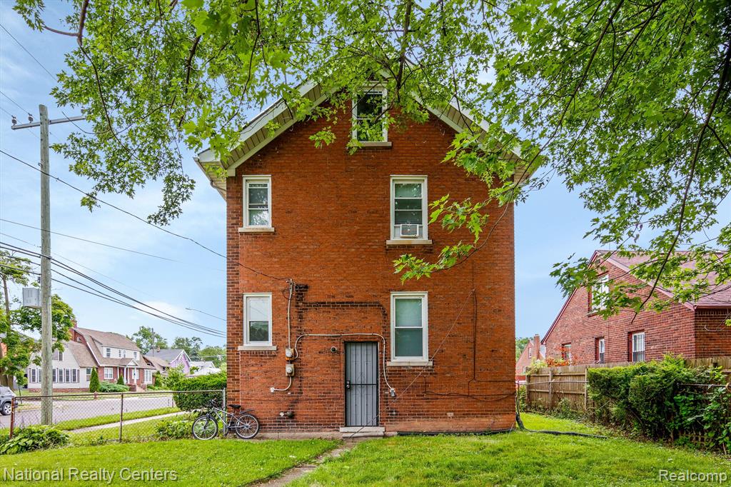 295 Eastlawn Street, Detroit, MI 48215 — Photo 18
