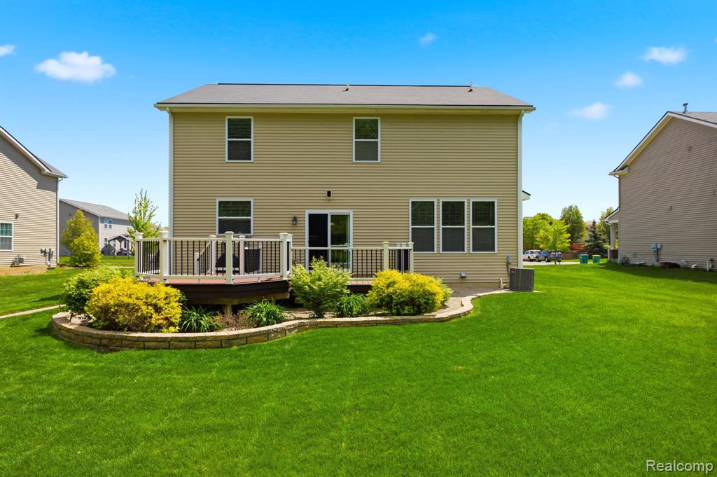 28720 Apple Blossom Drive, Flat Rock, MI 48134 — Photo 38