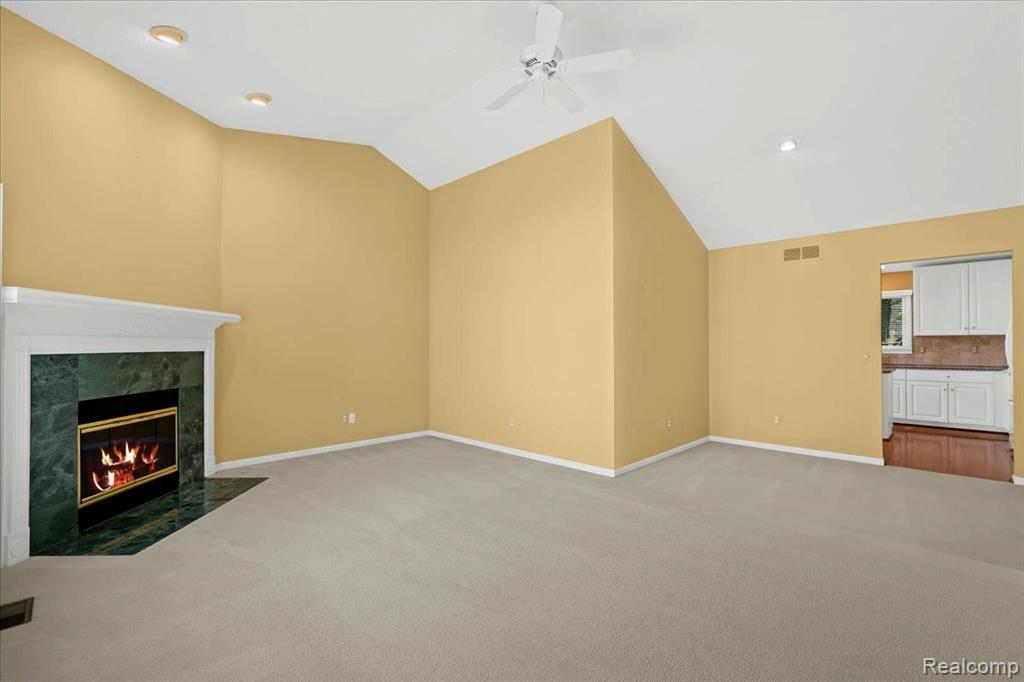 35535 LONE PINE Lane, Farmington Hills, MI 48335 — Photo 9