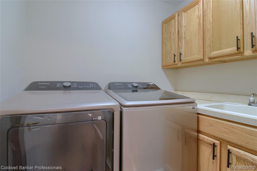 41816 White Tail Lane, Canton, MI 48188 — Photo 15