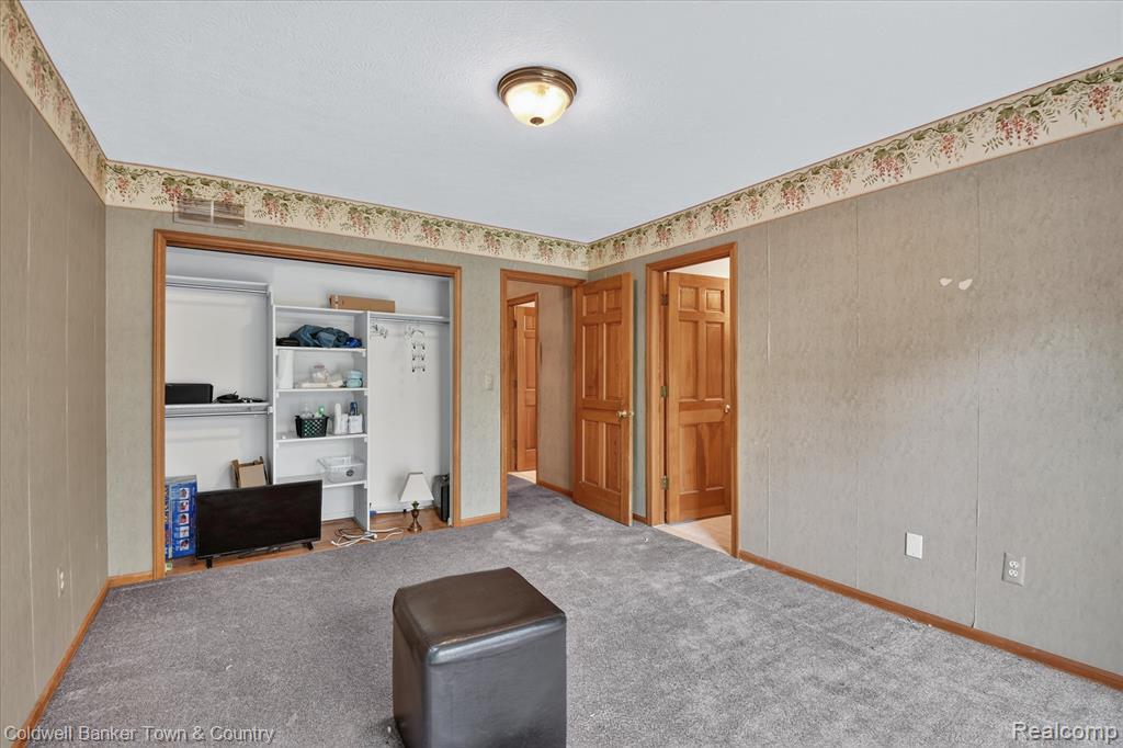 6656 Snowshoe Lane, Brighton, MI 48116 — Photo 28