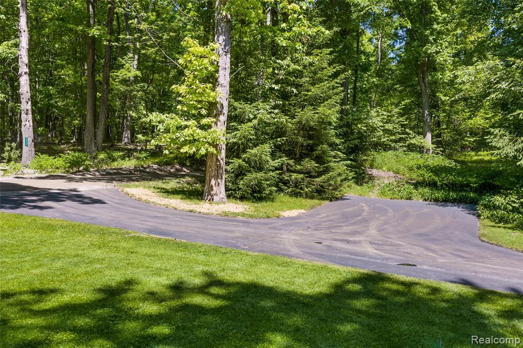 10100 Bridge Lake Road, Clarkston, MI 48348 — Photo 32