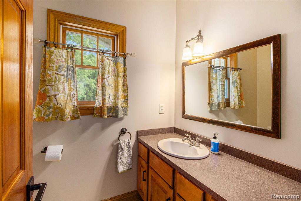8472 Maltby Road, Brighton, MI 48116 — Photo 11