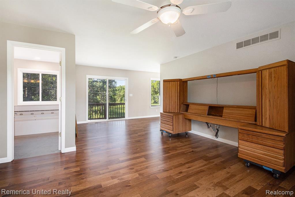400 E SCHAFER Road, Pinckney, MI 48169 — Photo 23