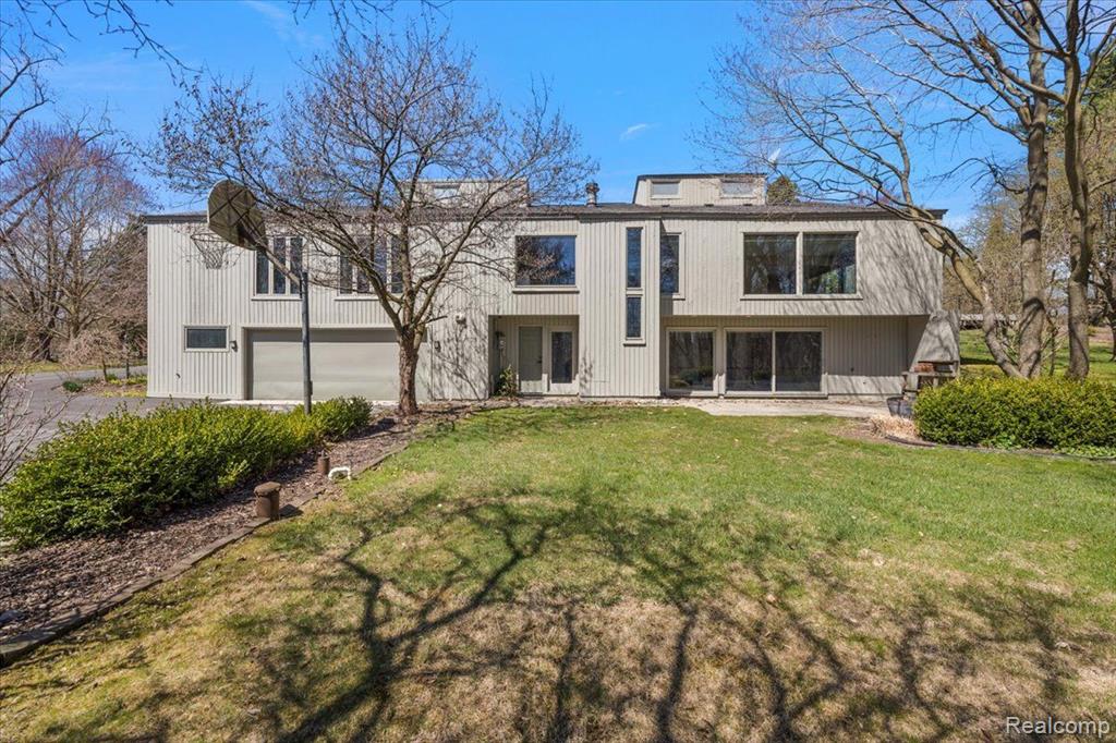 6145 BLUE BEECH Road, Rochester Hills, MI 48306 — Photo 46