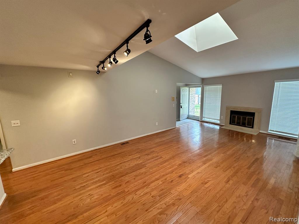 6633 Bellows Court, West Bloomfield, MI — Photo 11