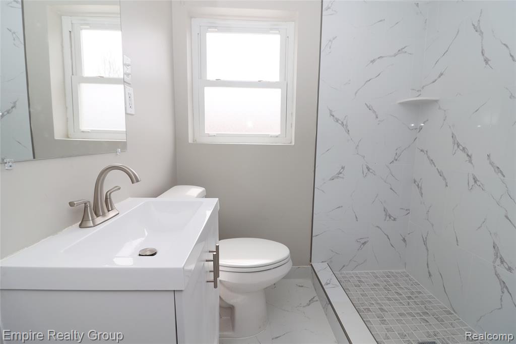 5743 N Highland Street, Dearborn Heights, MI 48127 — Photo 15