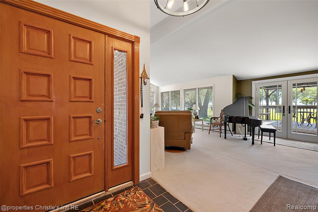 37337 LAKESHORE Drive, Harrison Township, MI — Photo 8