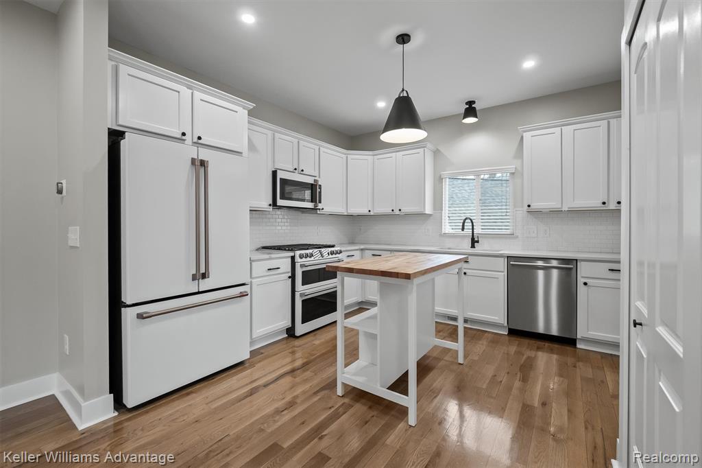 882 N Center Street, Northville, MI 48167 — Photo 8
