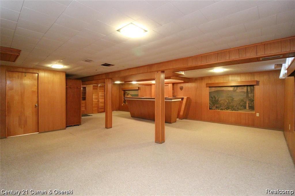 6711 N EVANGELINE Street, Dearborn Heights, MI 48127 — Photo 12