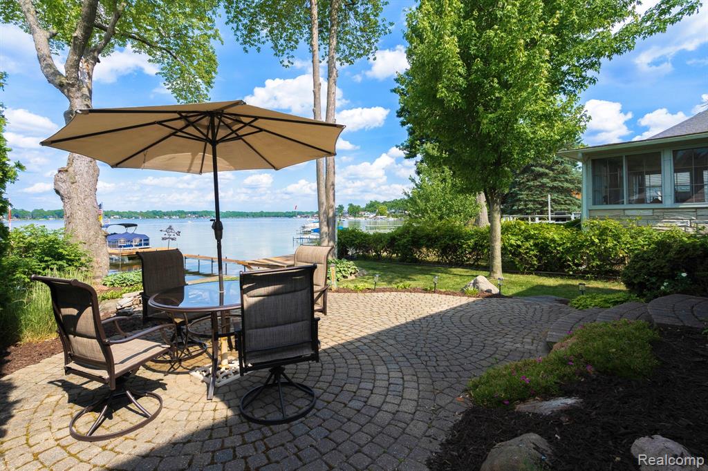 775 Lyle Drive, Waterford, MI 48327 — Photo 6