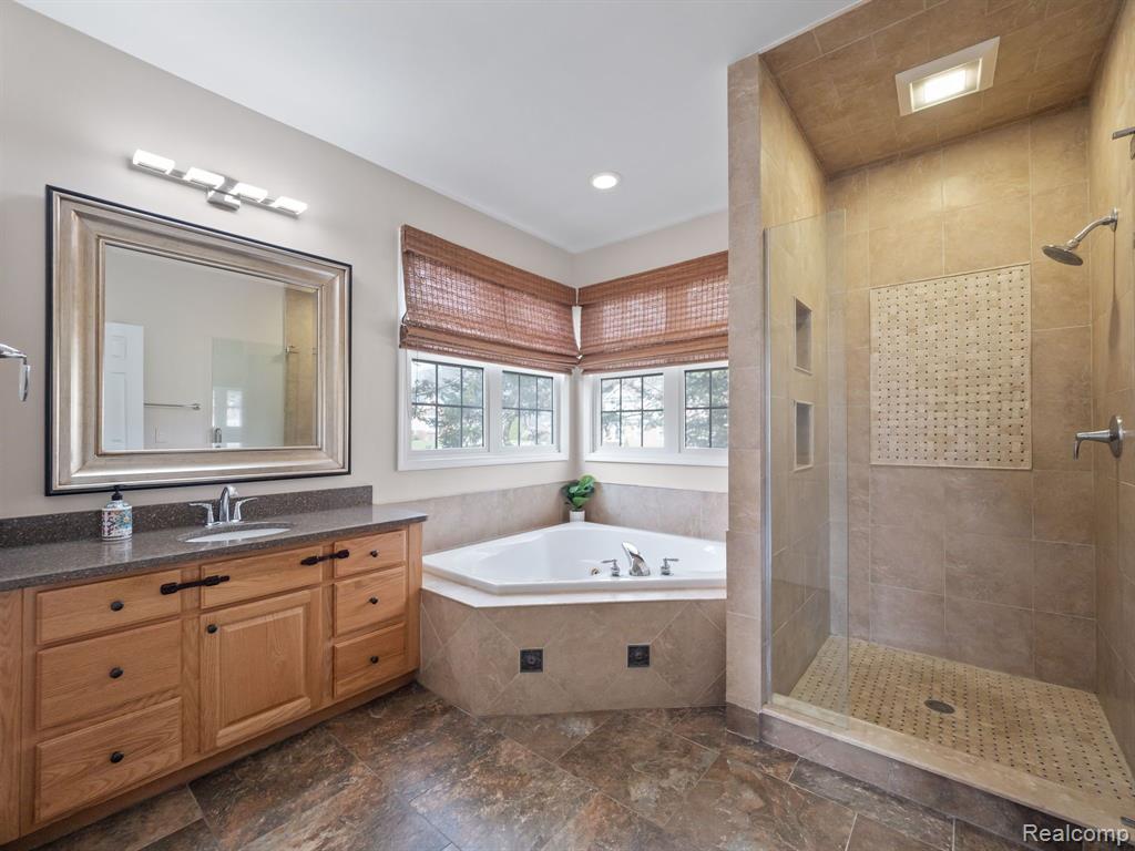 6834 WOODCREST Ridge, Clarkston, MI — Photo 34