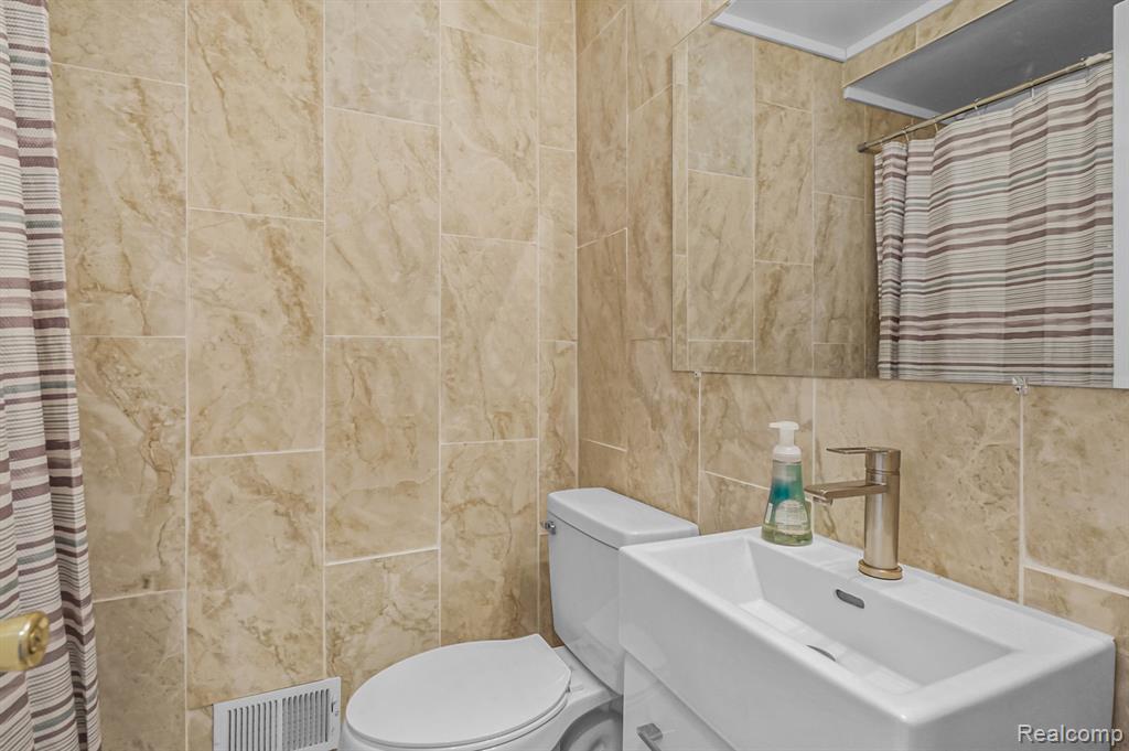 456 S Hawthorne Street, Westland, MI 48186 — Photo 18