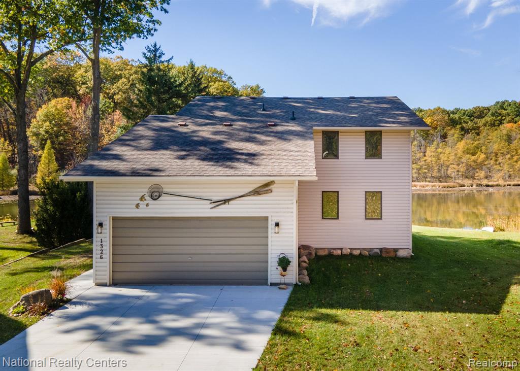 1326 Circle Drive, Metamora, MI 48455 — Photo 4