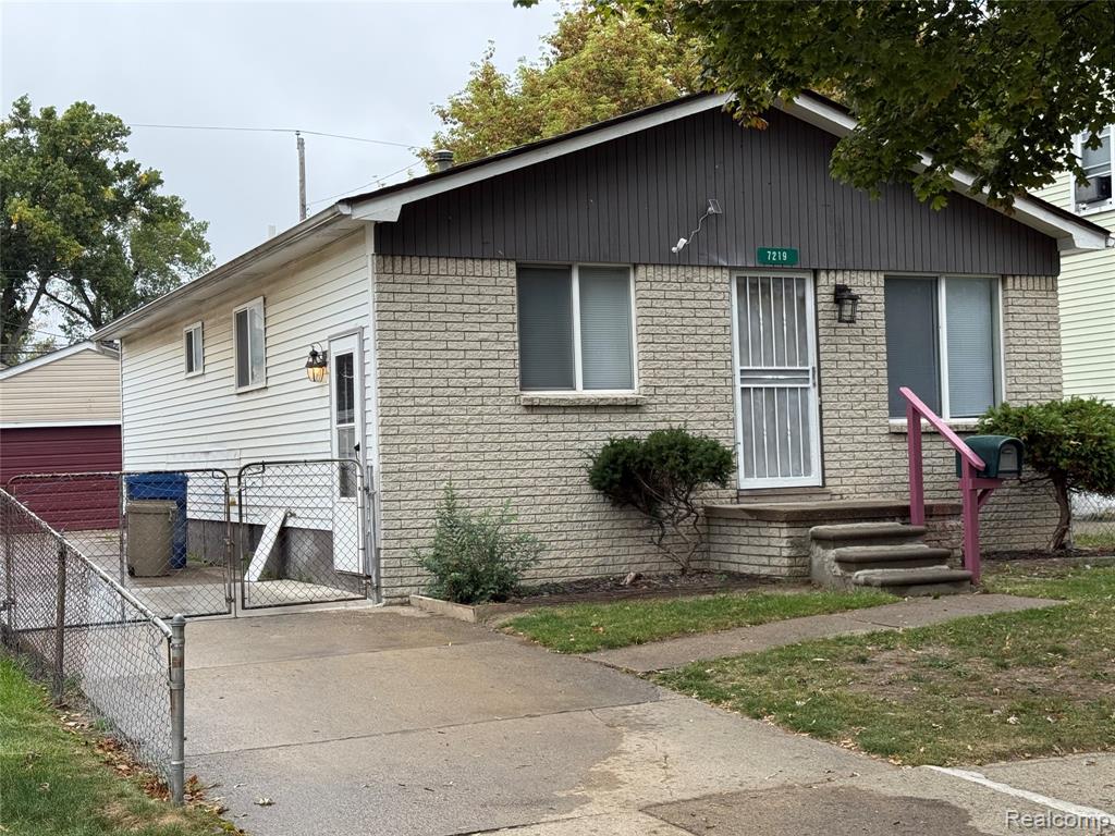 7219 Hupp Avenue, Warren, MI 48091 — front exterior