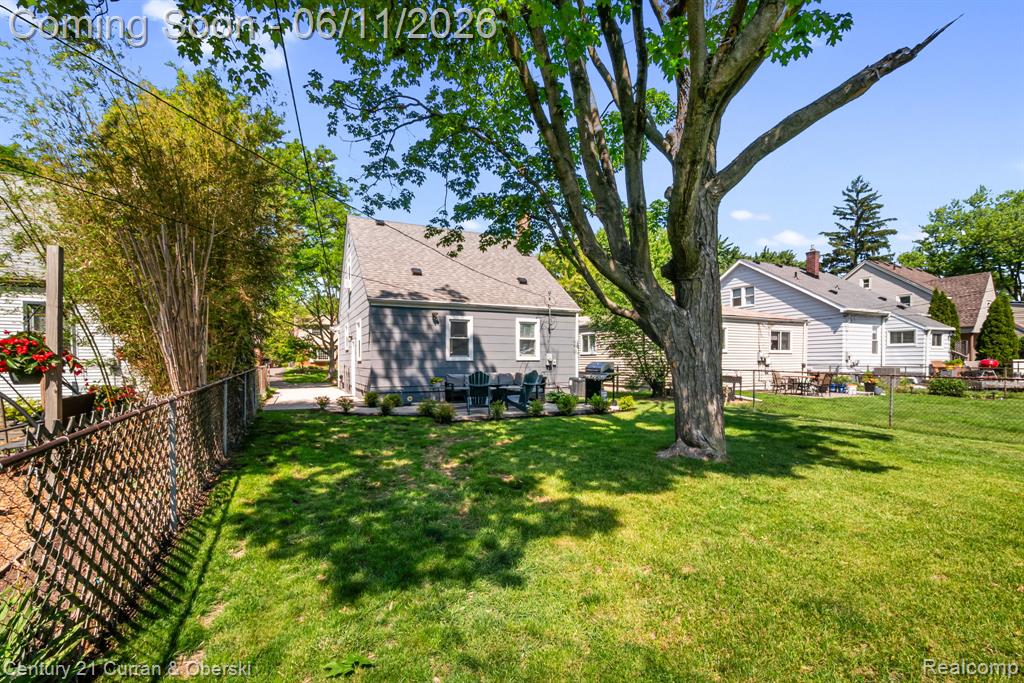 704 N Edison Avenue, Royal Oak, MI 48067 — Photo 47