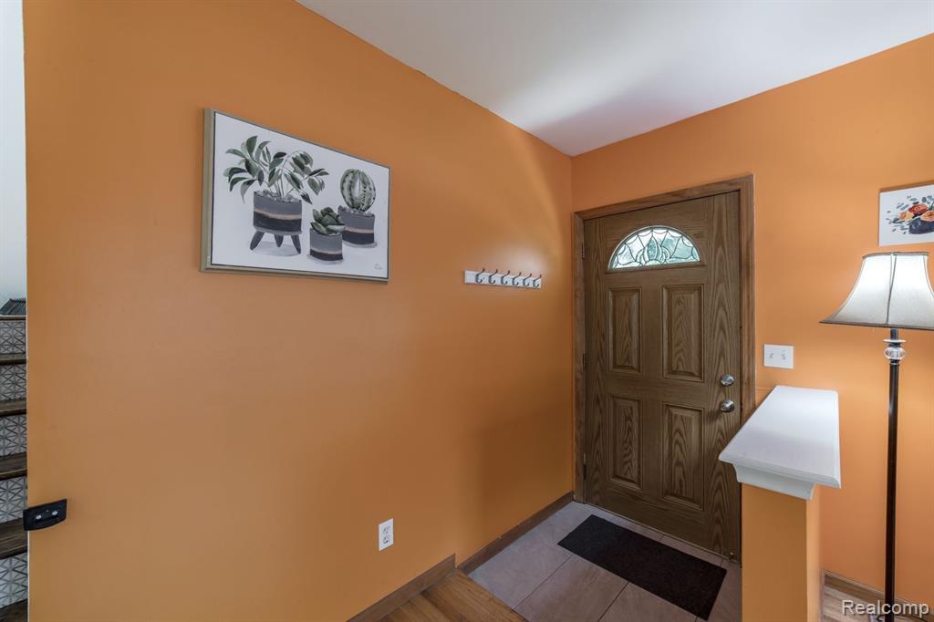 9089 SHERWOOD Drive, Davisburg, MI 48350 — Photo 9