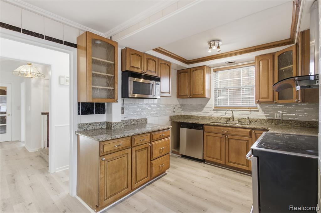 7758 Reuter Street, Dearborn, MI 48126 — Photo 9