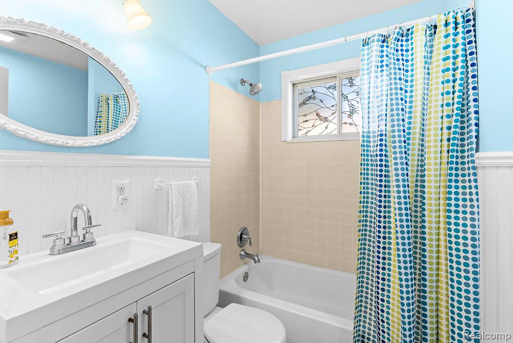4323 Moonlight Drive, Holly, MI 48442 — Photo 28
