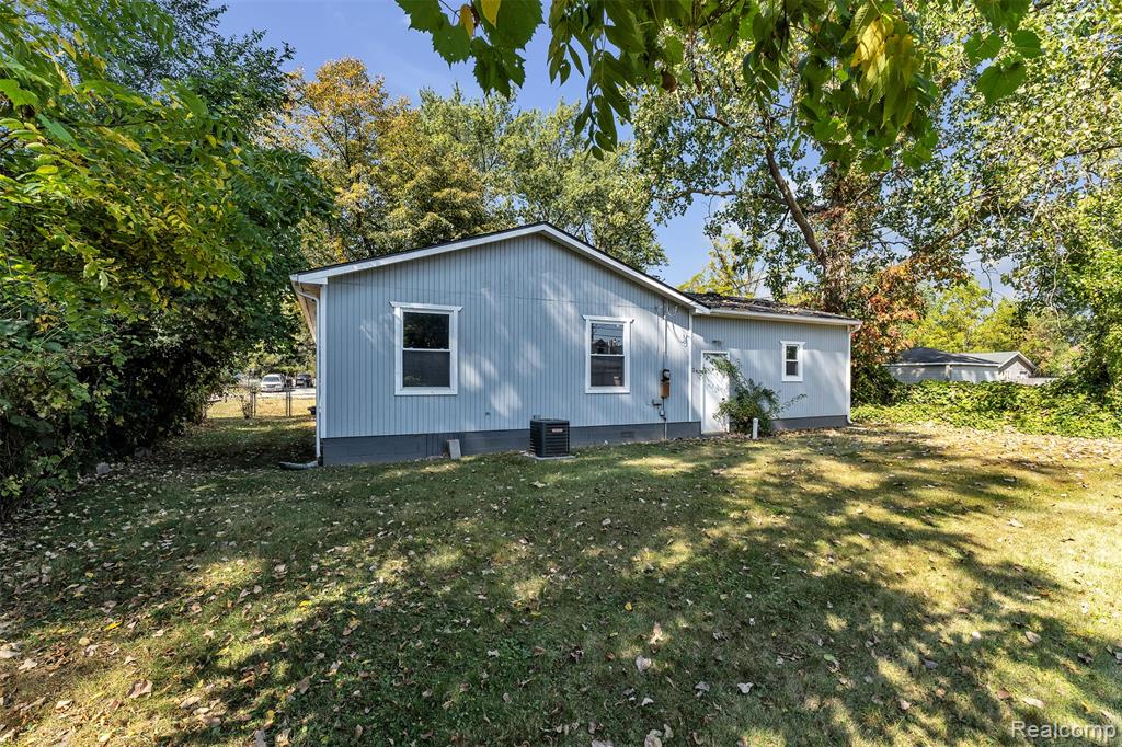 4419 Grace Avenue, Wayne, MI 48184 — Photo 37