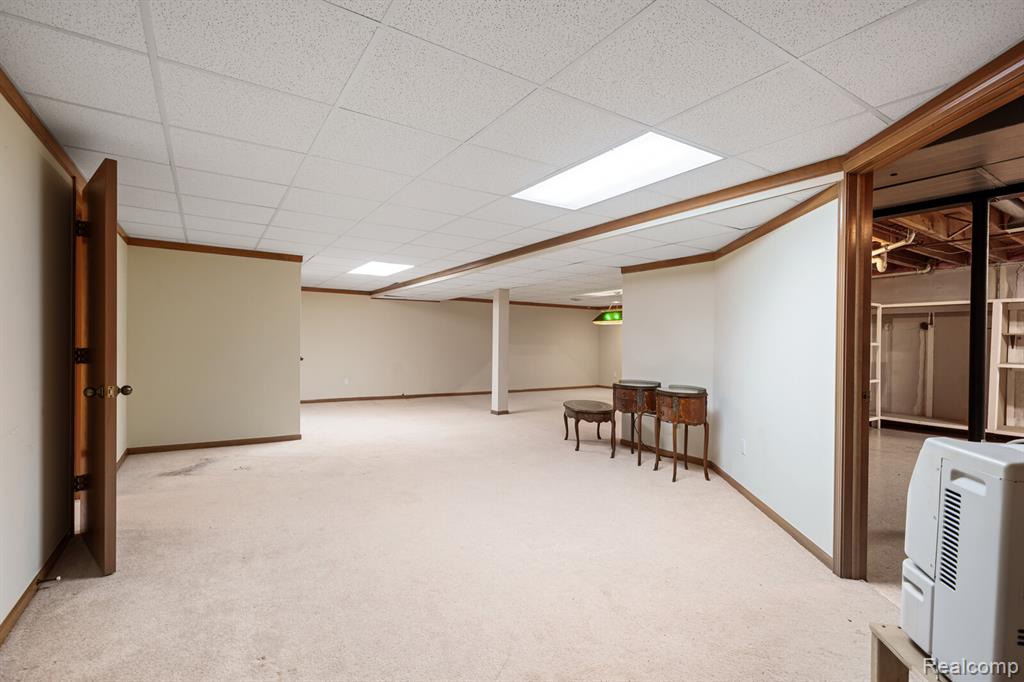 37622 Russett Drive, Farmington Hills, MI 48331 — Photo 24