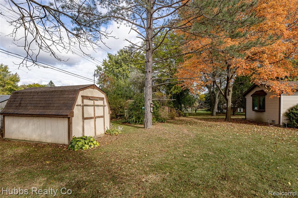 7122 Abbey Lane, Swartz Creek, MI 48473 — Photo 11