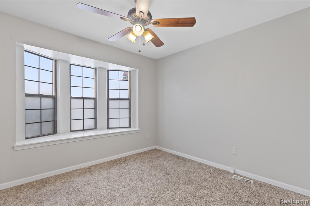 57269 BEACONSFIELD Road, Washington, MI — Photo 12
