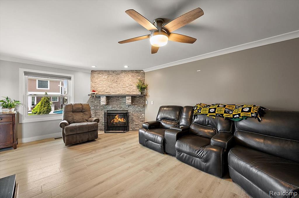 48037 Lafayette Drive, Macomb, MI 48044 — Photo 13