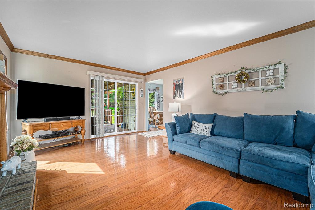 6465 CHICKADEE, Clarkston, MI — Photo 3